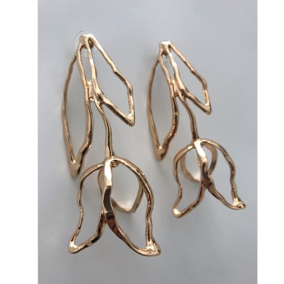 ✨ Gold Geometric Tulip - Picture 6 of 6